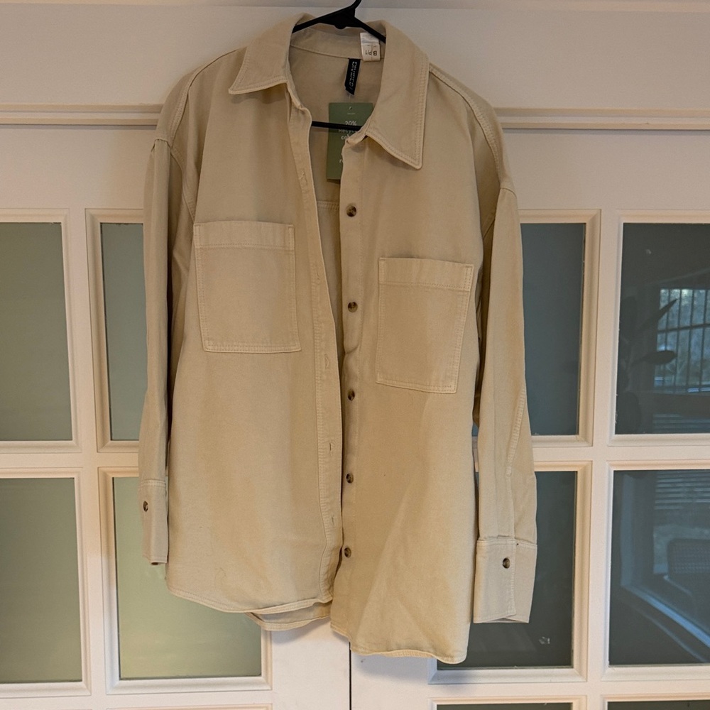 Women’s Beige Button-Up Shirt Jacket